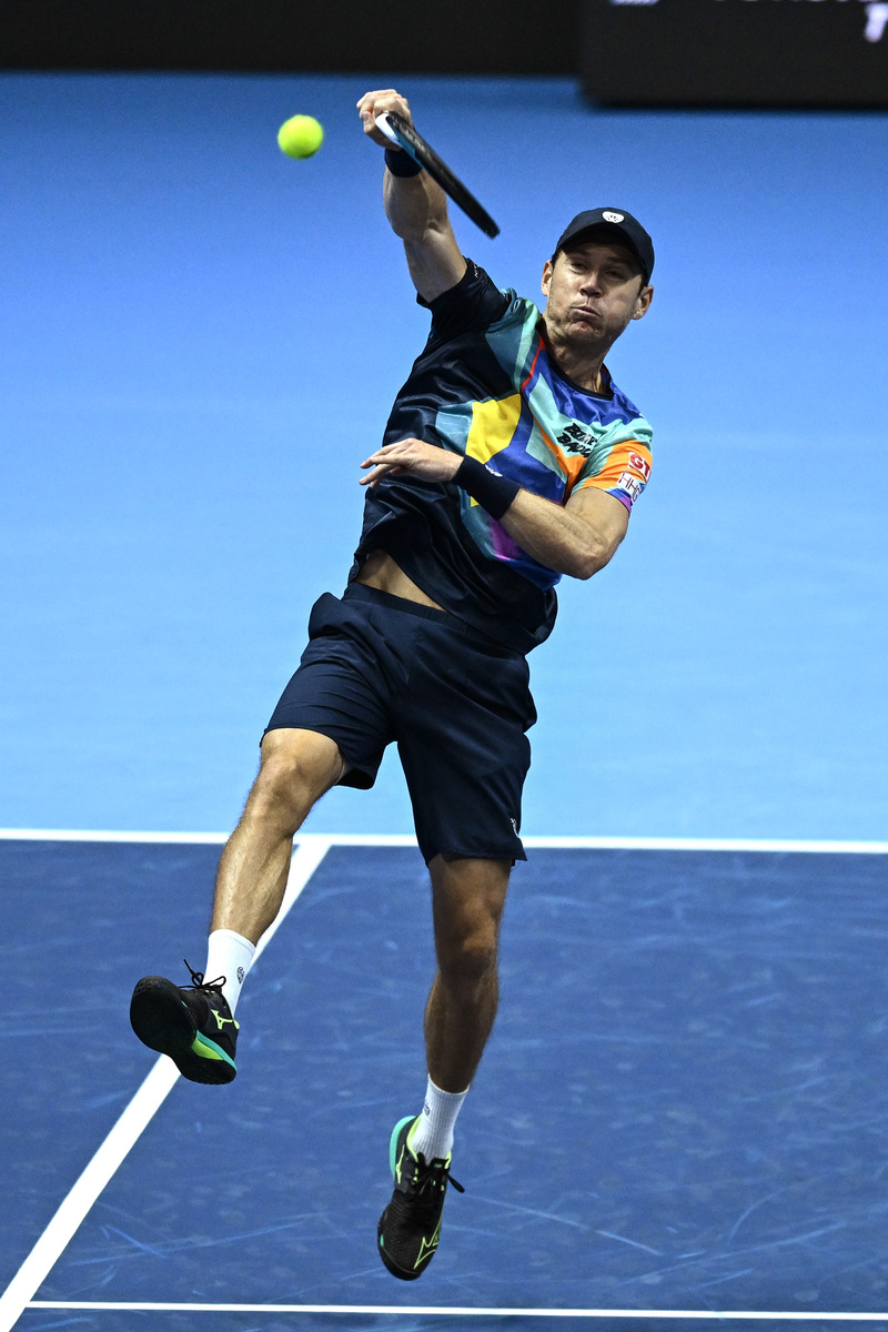 英国网球队鏖战日本网球队,费德勒爆发神勇的简单介绍 英国网球队鏖战日本网球队,费德勒爆发神勇的简单介绍