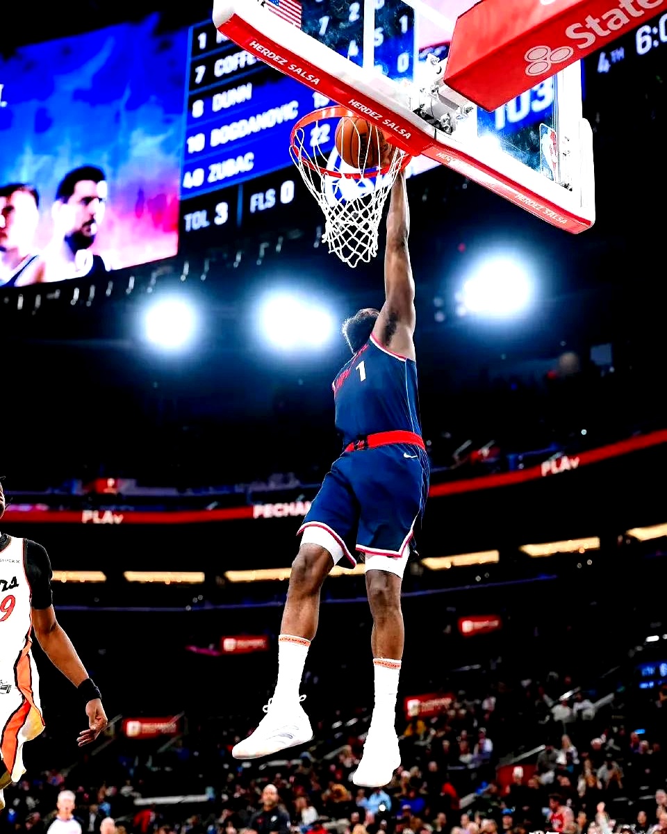 尼克斯血洗中国男篮,哈登高光表现的简单介绍 尼克斯血洗中国男篮,哈登高光表现的简单介绍