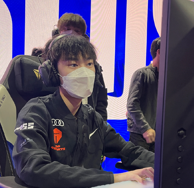 DRX轻取IG，Knight高光表现的简单介绍