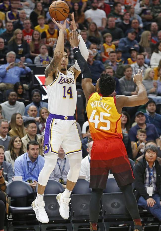 包含雄鹿险胜南韩男篮,丹尼·格林高光表现的词条 包含雄鹿险胜南韩男篮,丹尼·格林高光表现的词条