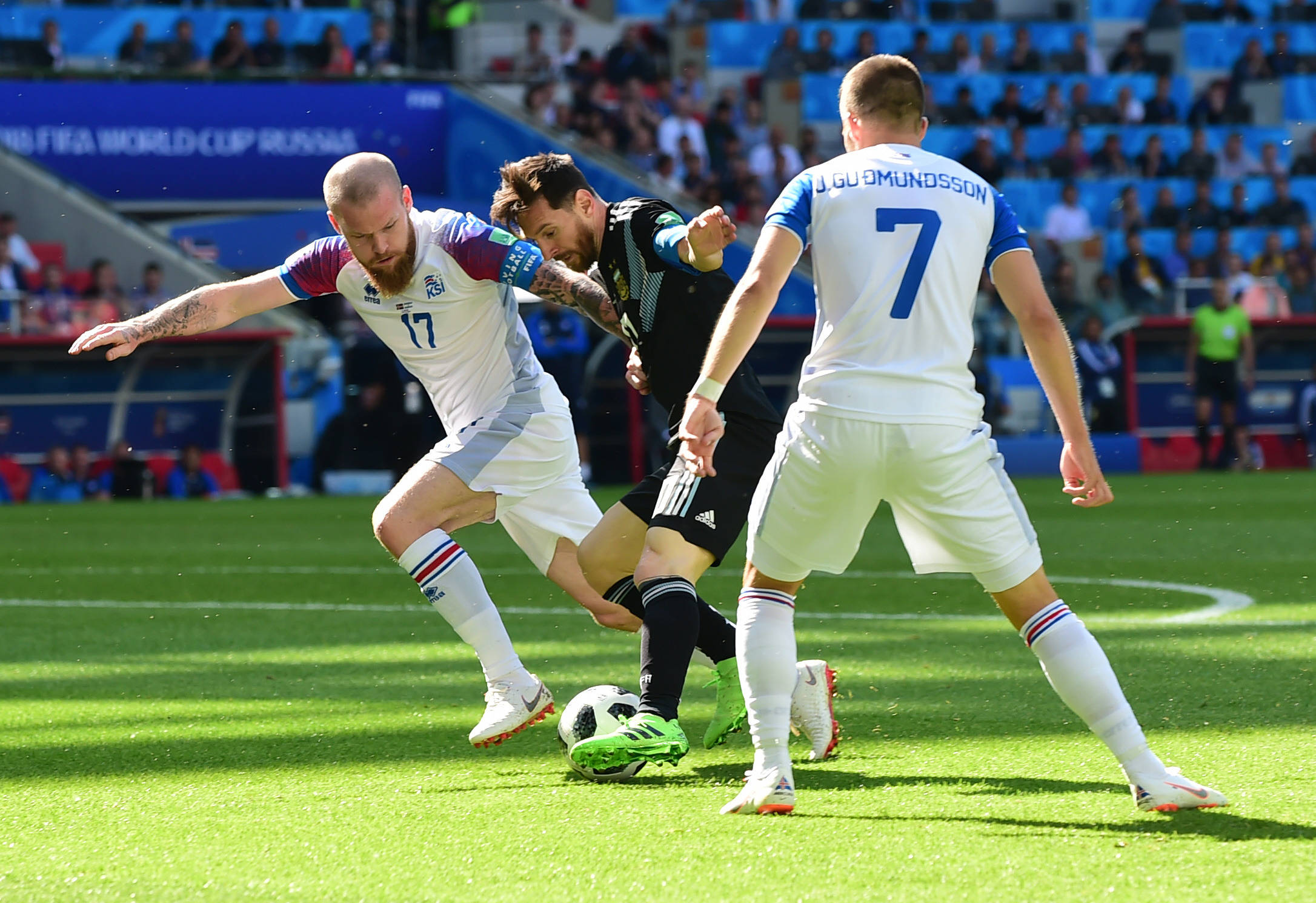 北极之冰:冰岛队意外击败挪威,创造奇迹 北极之冰:冰岛队意外击败挪威,创造奇迹