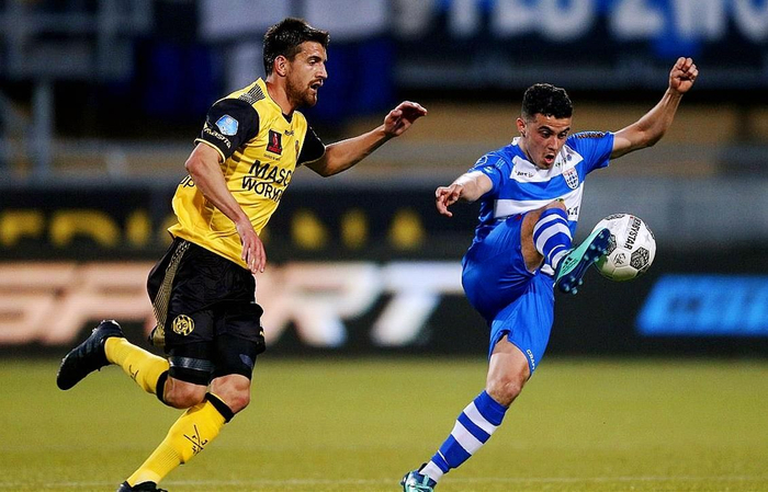 沙尔克04遭遇挑战,面对平局收场的简单介绍 沙尔克04遭遇挑战,面对平局收场的简单介绍