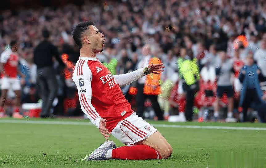 足坛上演惊险比赛,胜负悬念引人入胜的简单介绍 足坛上演惊险比赛,胜负悬念引人入胜的简单介绍