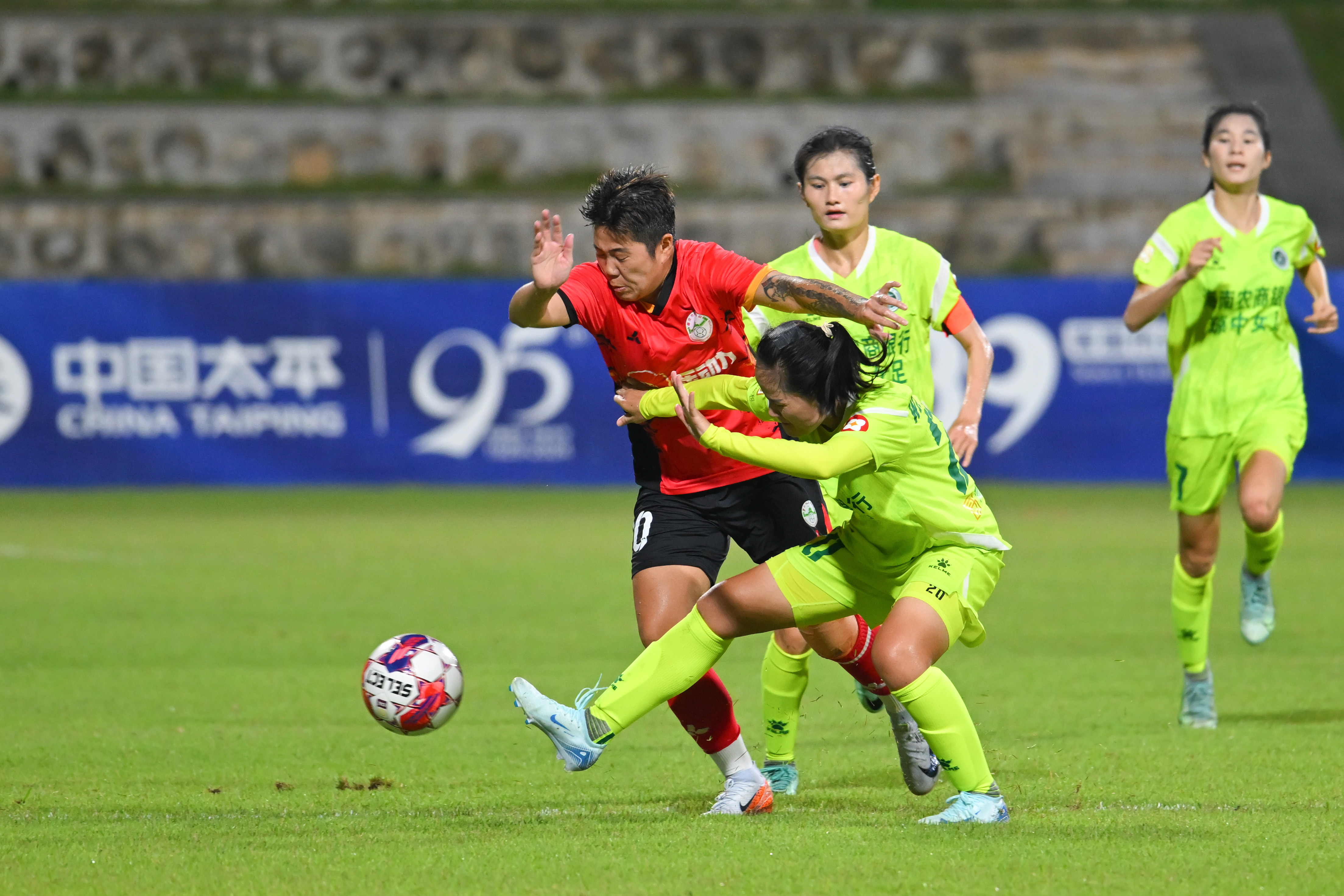 新赛季女足比赛燃情继续,球队积极备战的简单介绍 新赛季女足比赛燃情继续,球队积极备战的简单介绍