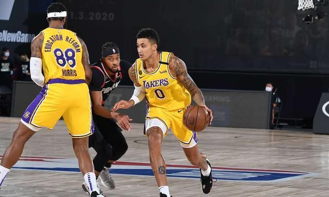 广东队完胜湖人,麦科勒姆刷新纪录的简单介绍 广东队完胜湖人,麦科勒姆刷新纪录的简单介绍