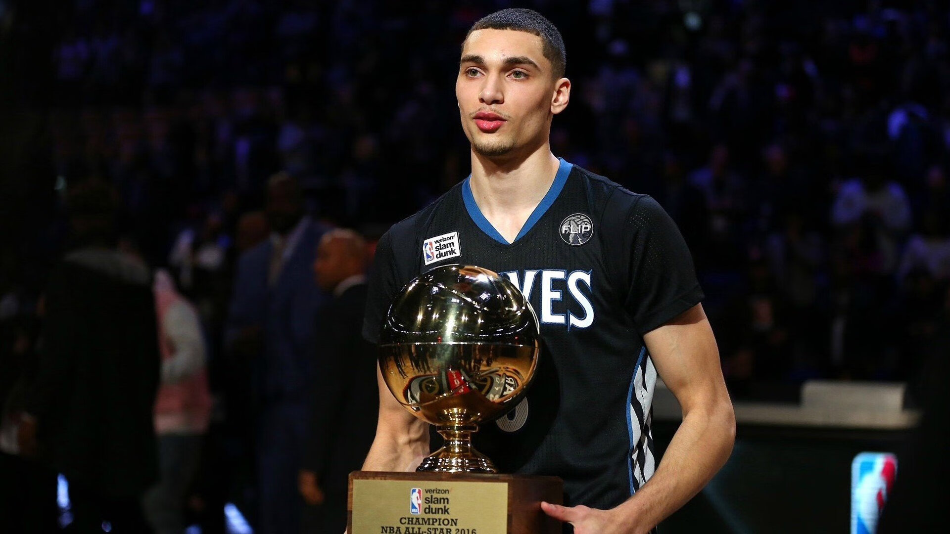 冰火交锋，当广东队绝杀热火，福克斯在德甲加冕